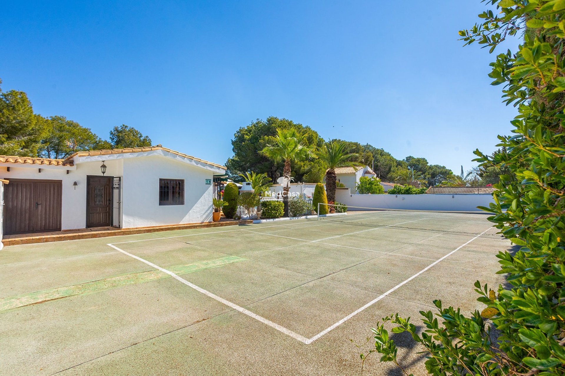 Resale - Villa -
Orihuela Costa - Villamartín