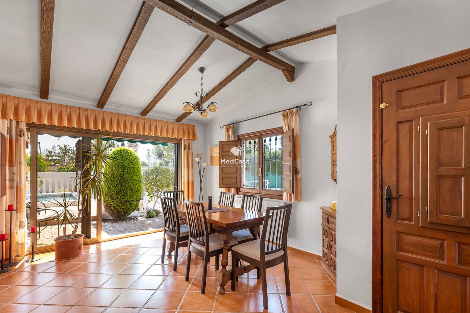 Resale - Villa -
Orihuela Costa - Villamartín