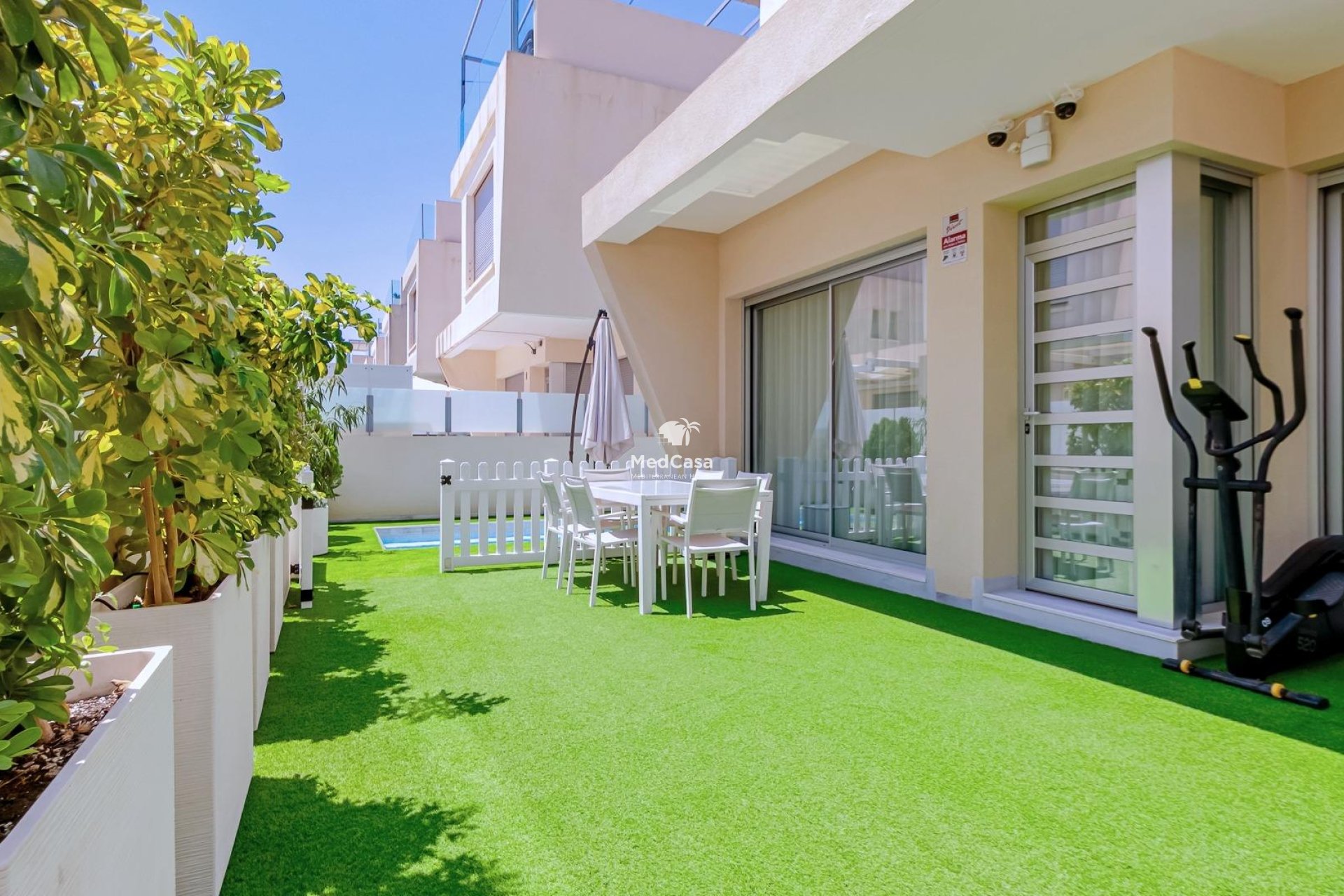 Resale - Villa -
Pilar de la Horadada - Pueblo Latino