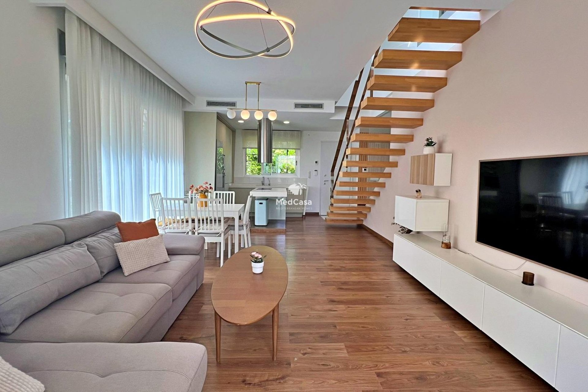 Resale - Villa -
Pilar de la Horadada - Pueblo Latino