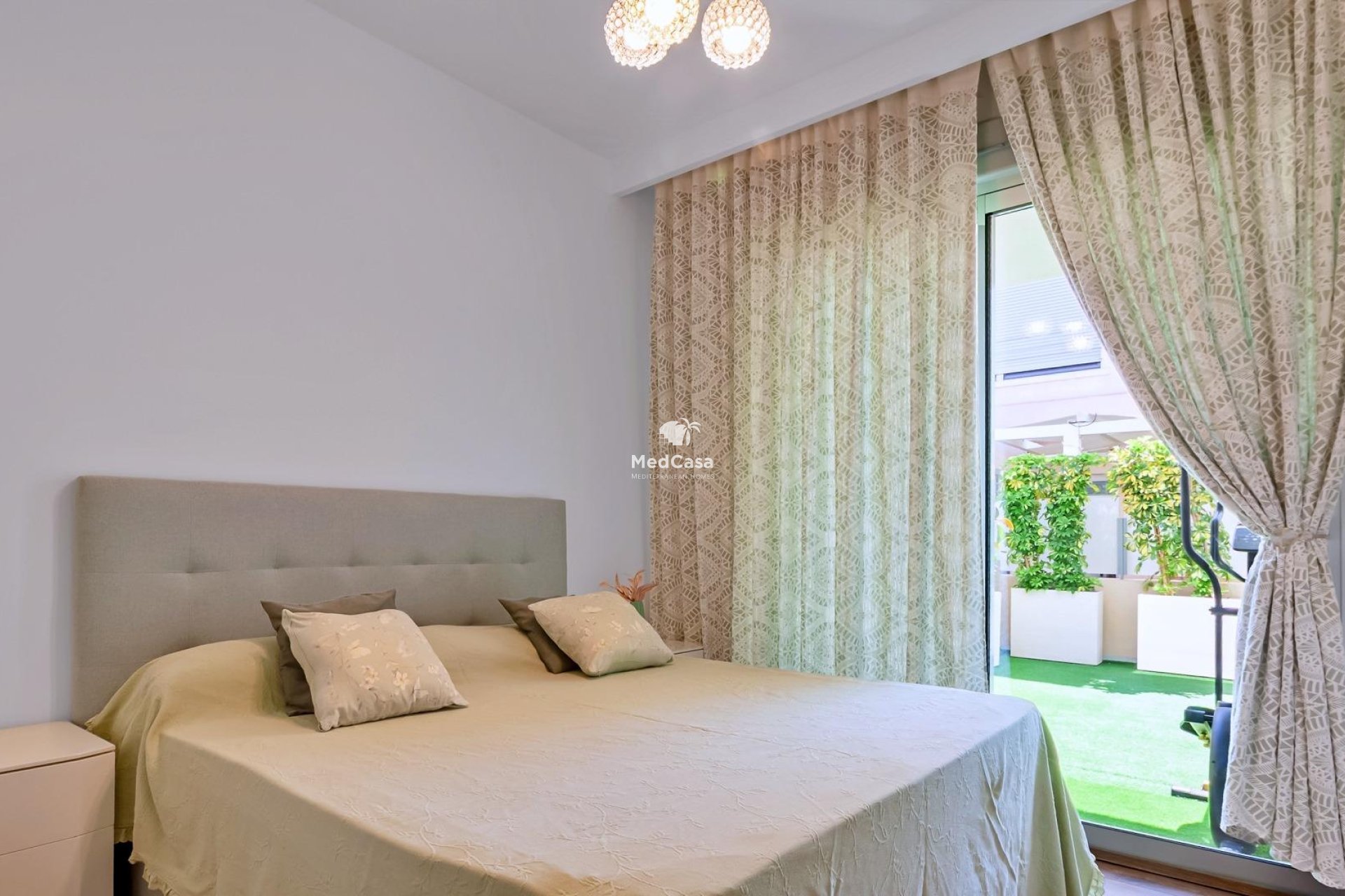 Resale - Villa -
Pilar de la Horadada - Pueblo Latino