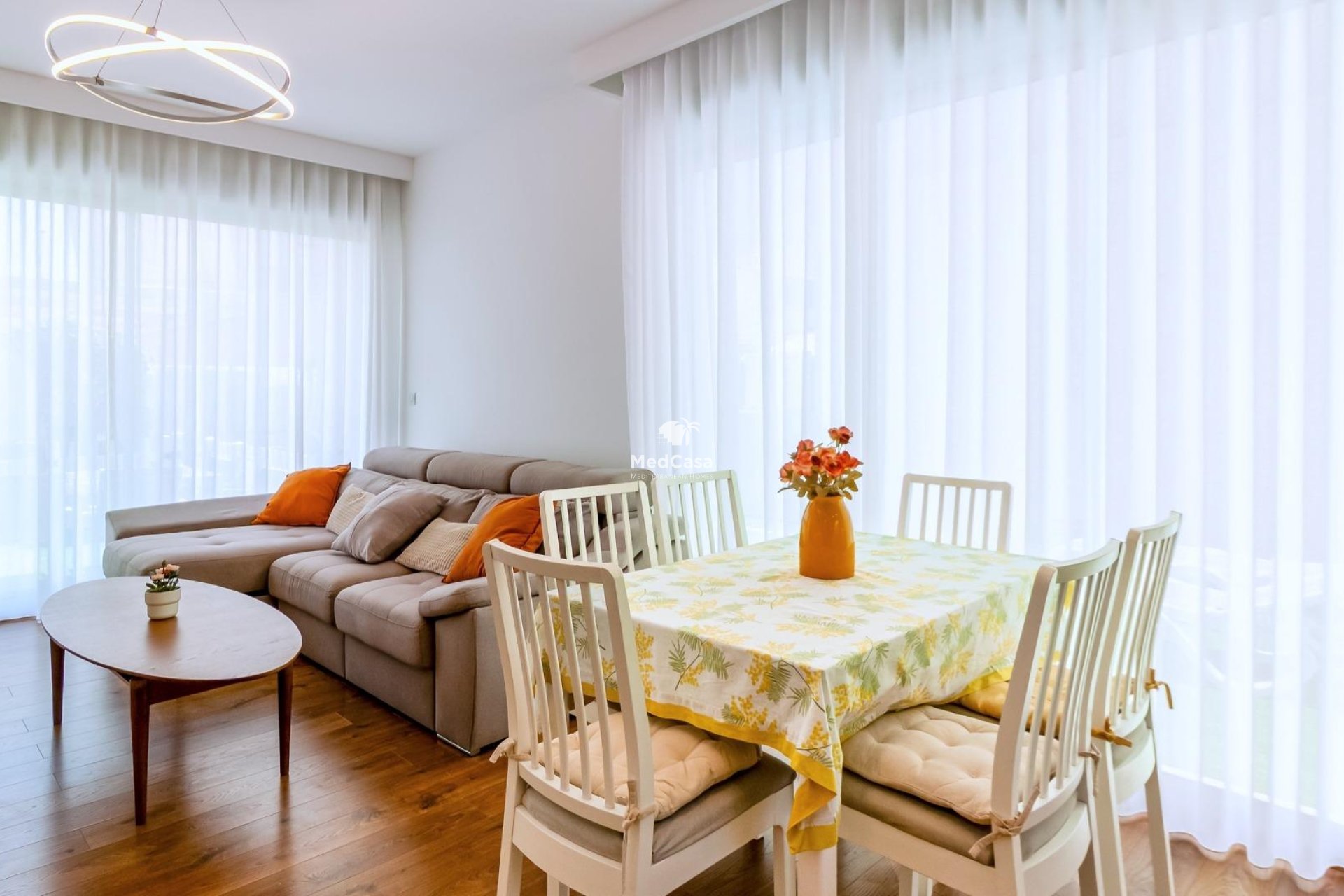 Resale - Villa -
Pilar de la Horadada - Pueblo Latino