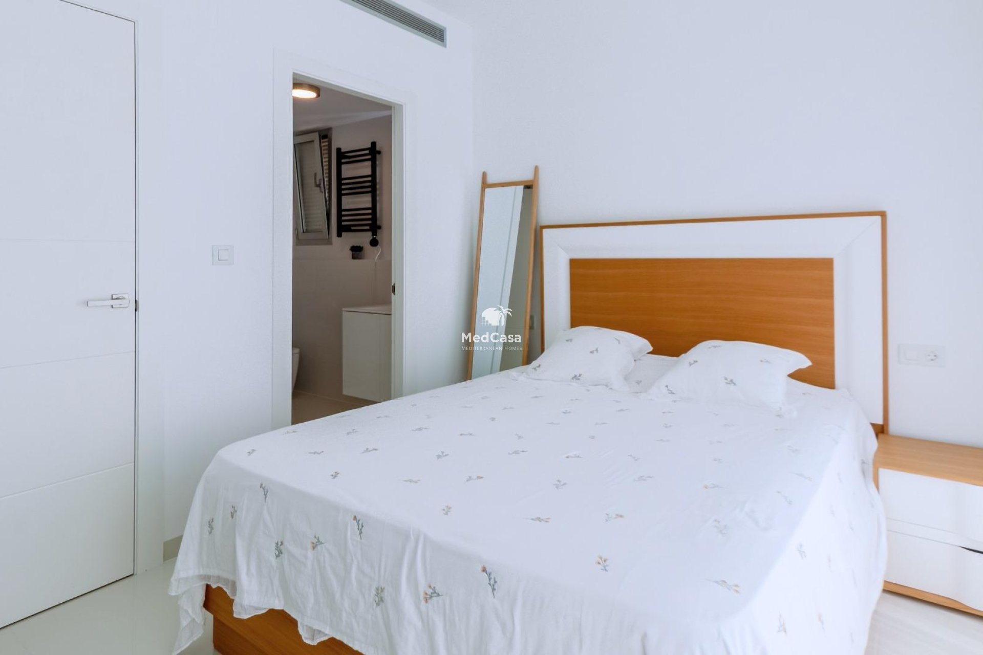 Resale - Villa -
Pilar de la Horadada - Pueblo Latino