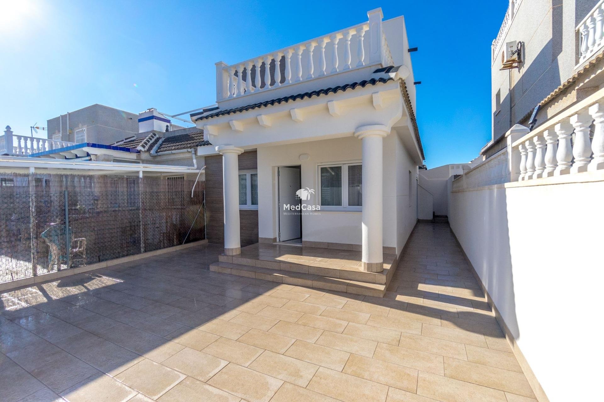 Resale - Villa -
Torrevieja - El chaparral