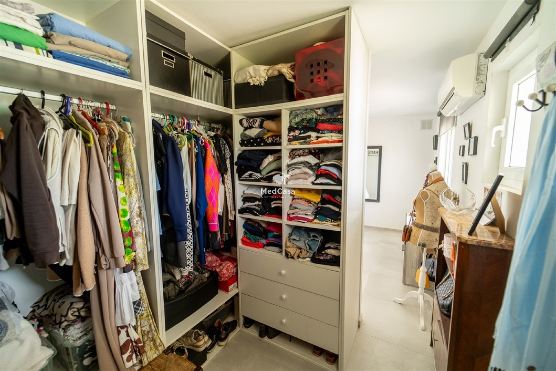 Resale - Villa -
Torrevieja - El chaparral