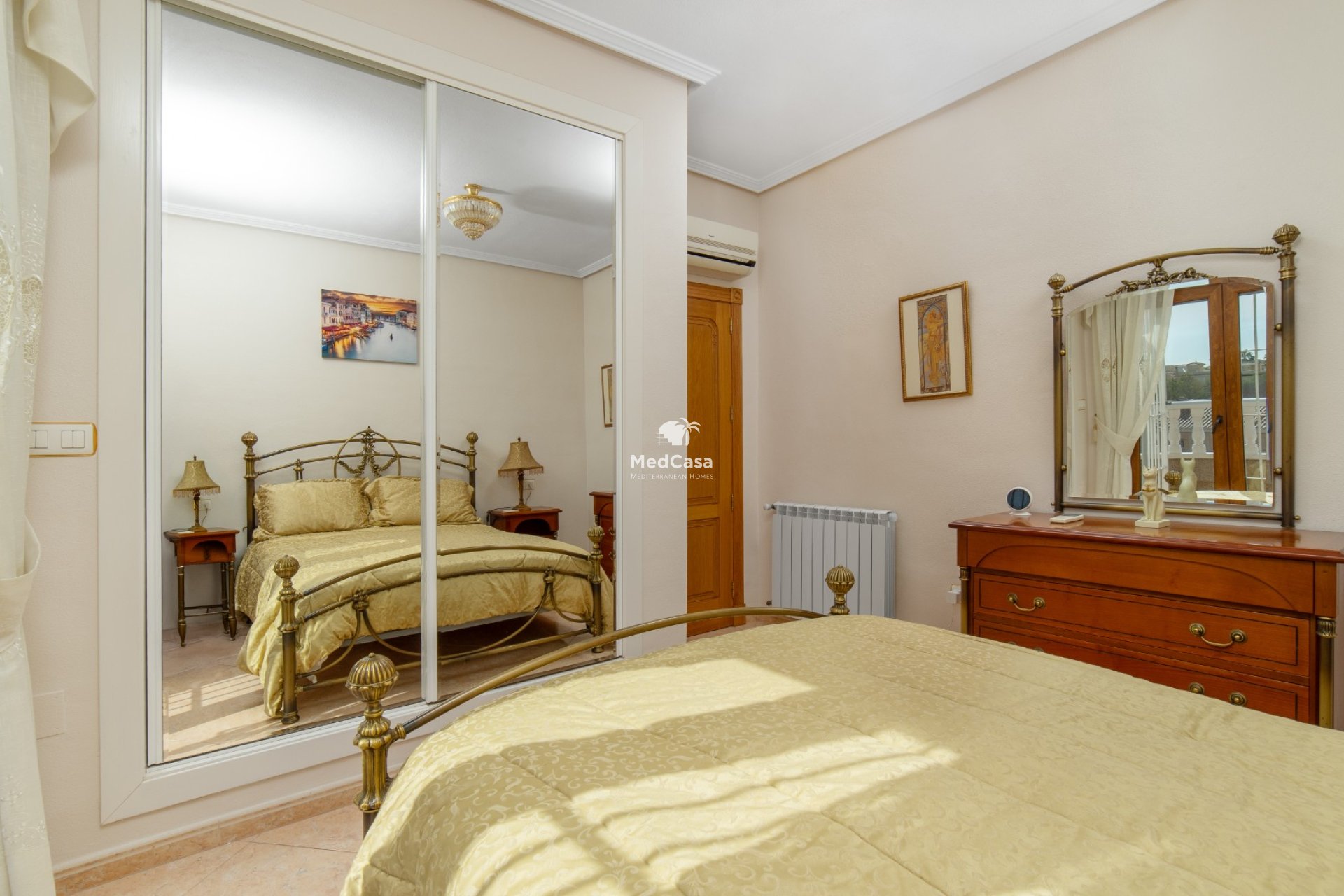 Resale - Villa -
Torrevieja - Los Balcones
