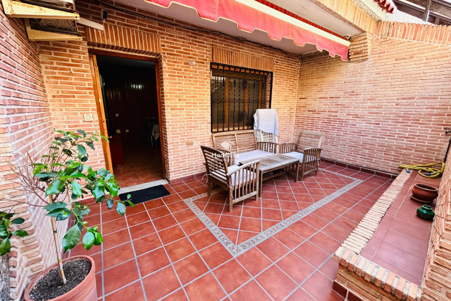 Resale - Villa -
Torrevieja - Playa de los Locos