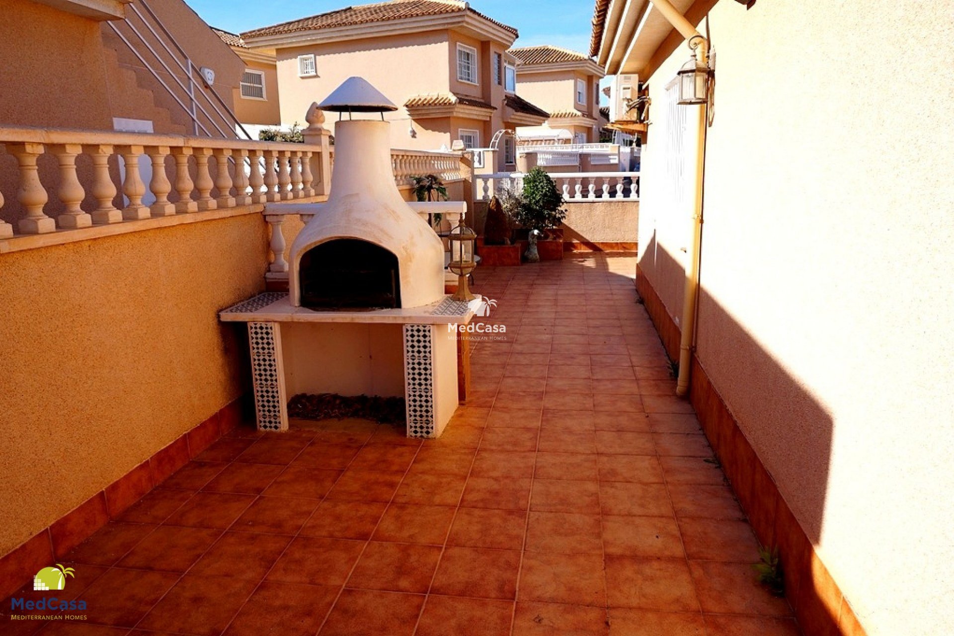 Resale - Villa -
Torrevieja