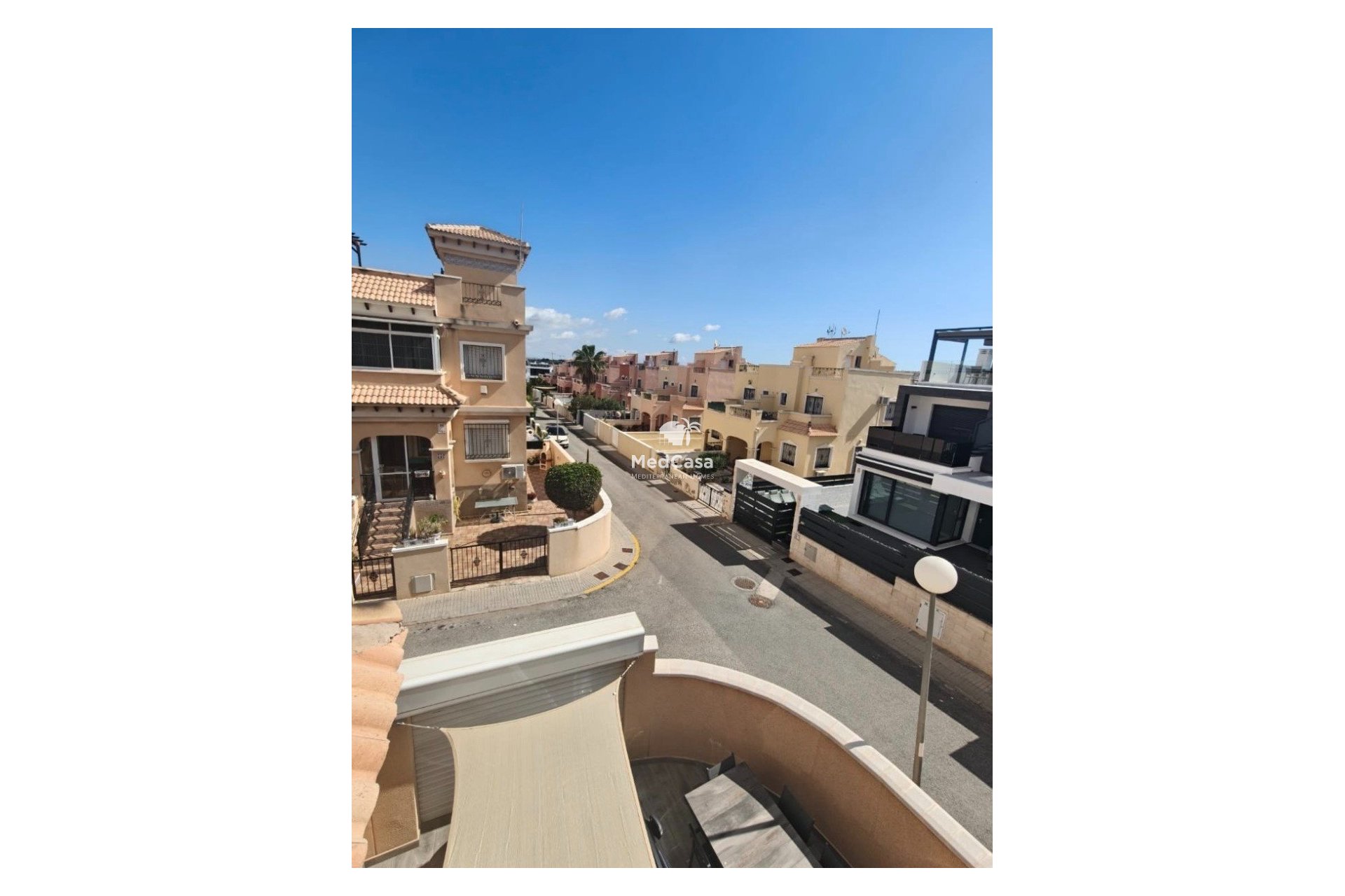 Segunda mano - Adosado esquina -
Orihuela Costa - Villamartín