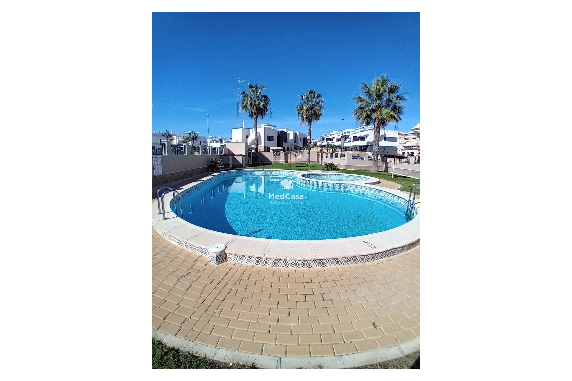 Segunda mano - Adosado esquina -
Orihuela Costa - Villamartín
