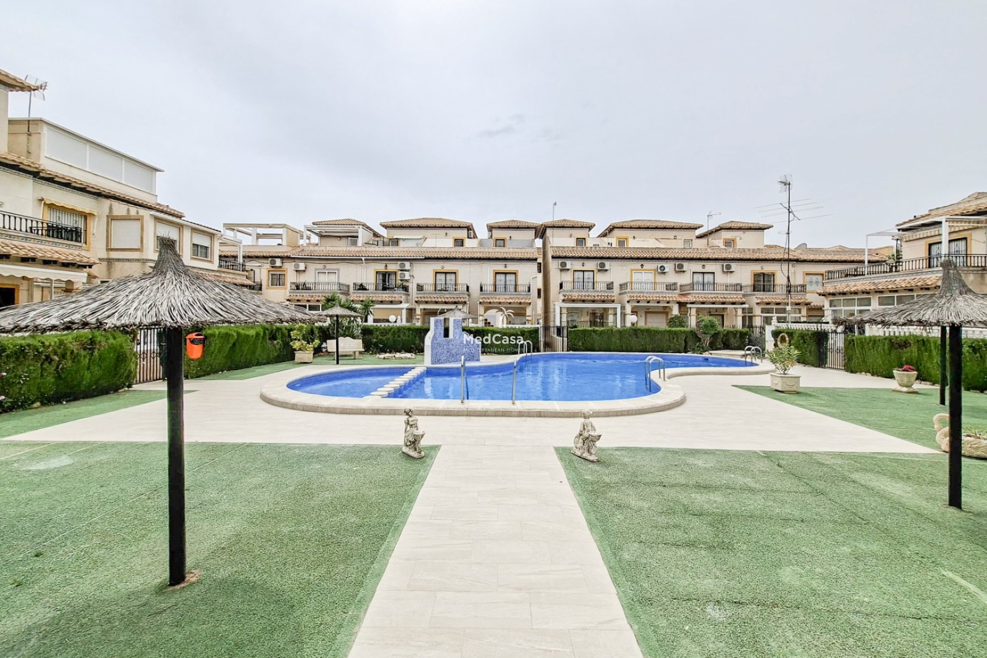 Segunda mano - Adosado -
Orihuela Costa