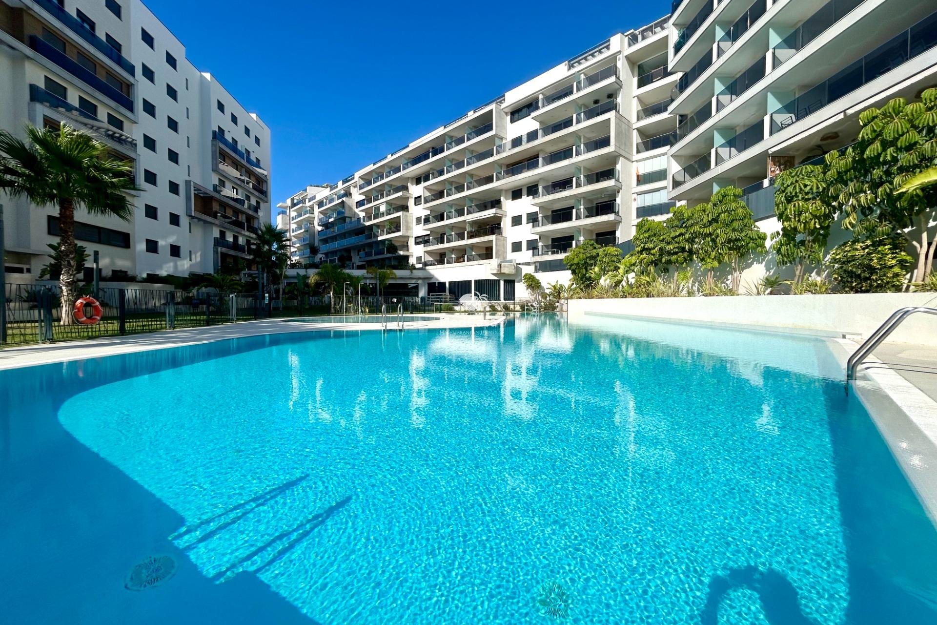 Segunda mano - Apartamento -
Dehesa de campoamor - Campoamor
