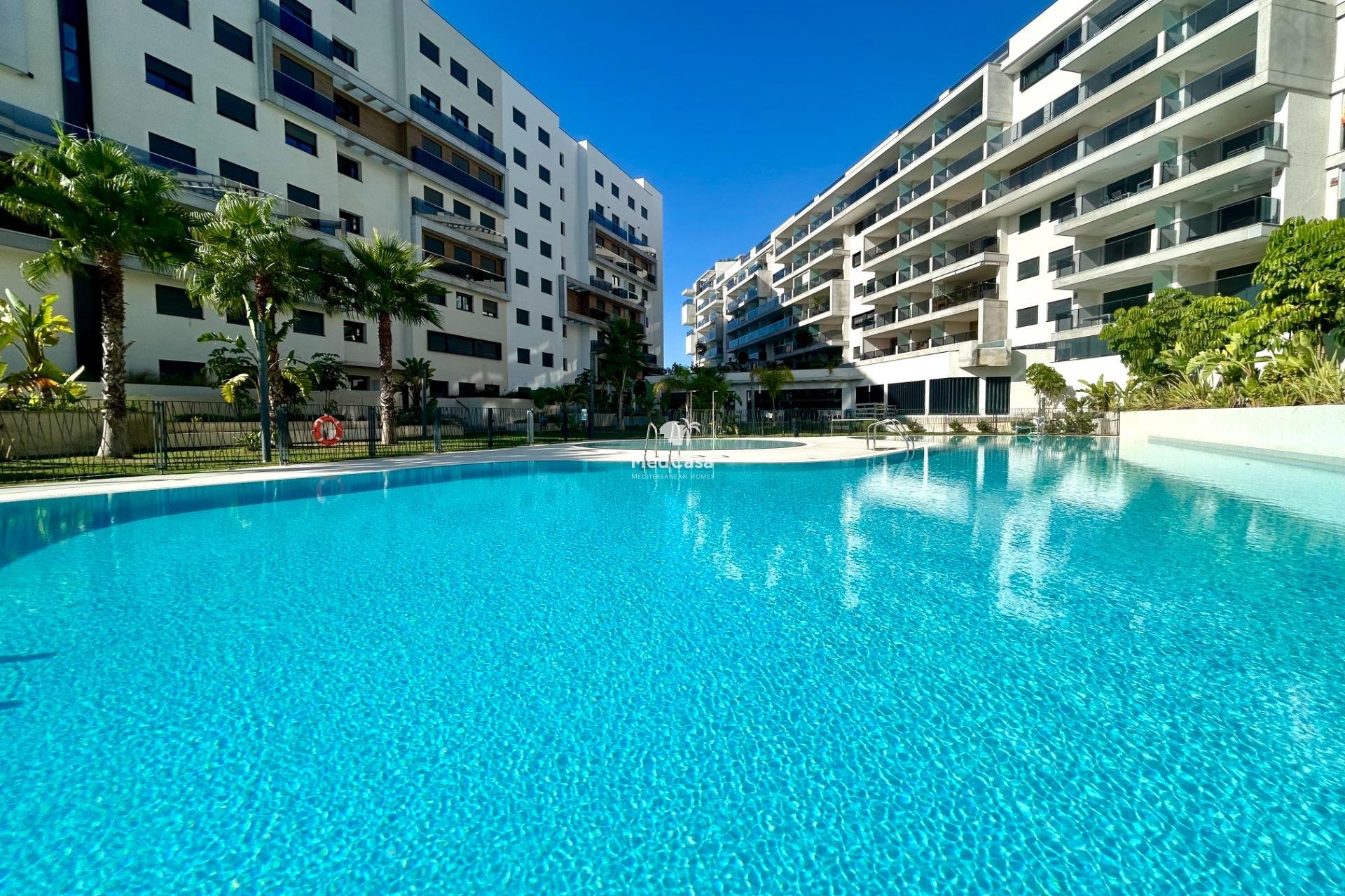Segunda mano - Apartamento -
Dehesa de campoamor - Campoamor