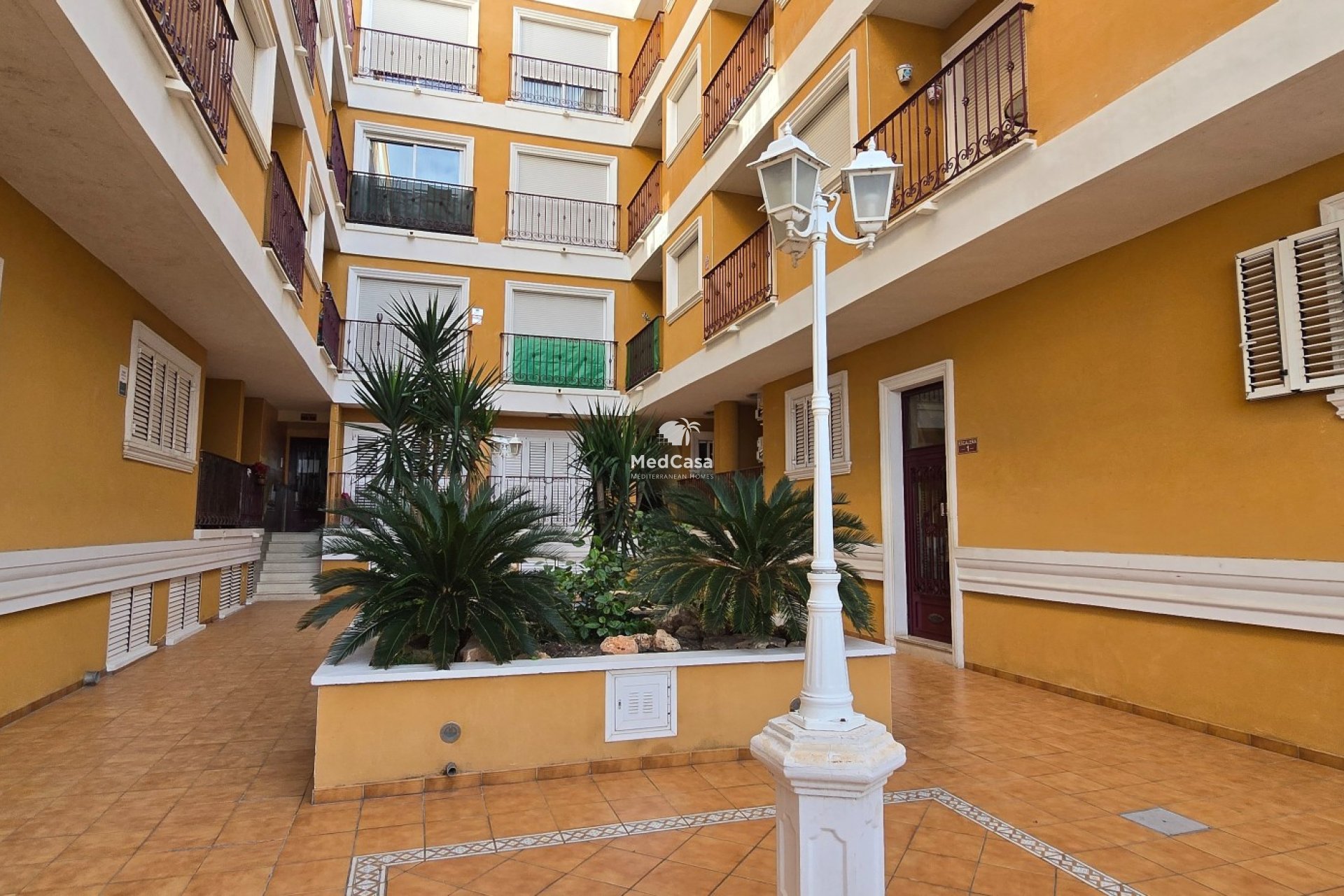 Segunda mano - Apartamento planta baja -
Formentera del Segura