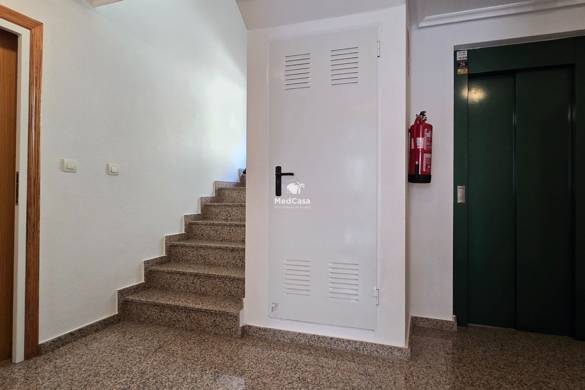 Segunda mano - Apartamento planta baja -
Formentera del Segura