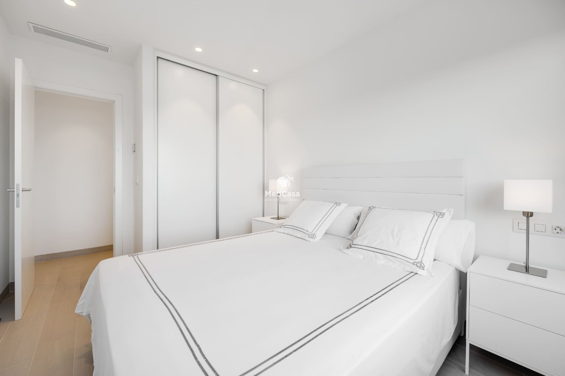 Segunda mano - Apartamento planta baja -
Golf Las Colinas