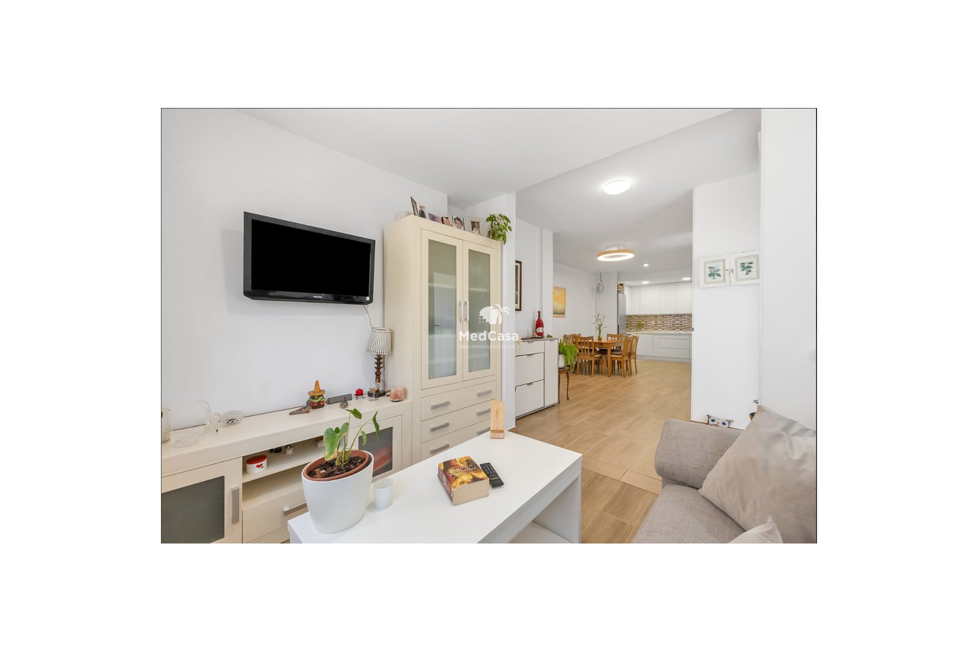 Segunda mano - Apartamento planta baja -
Orihuela Costa