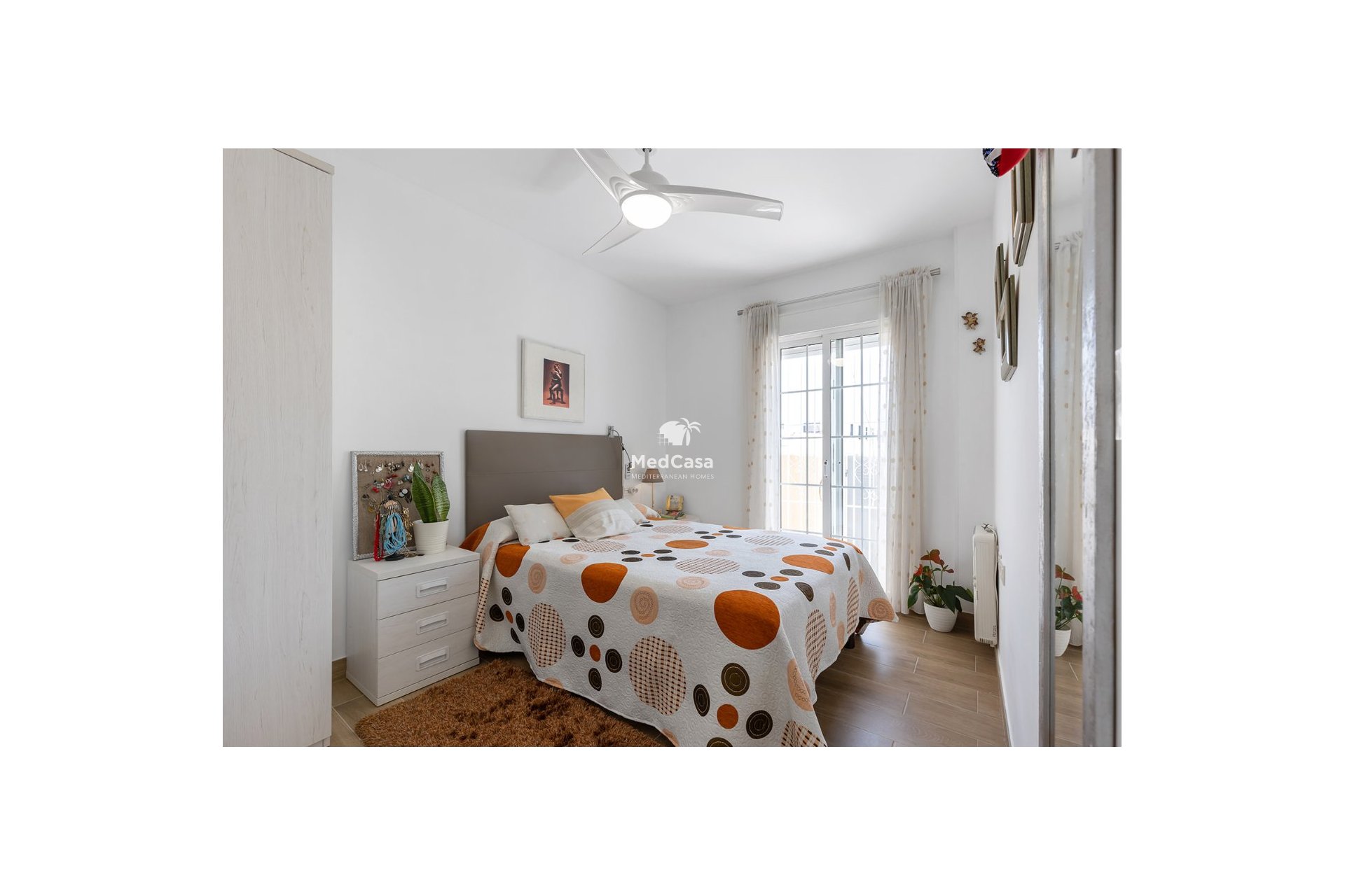 Segunda mano - Apartamento planta baja -
Orihuela Costa