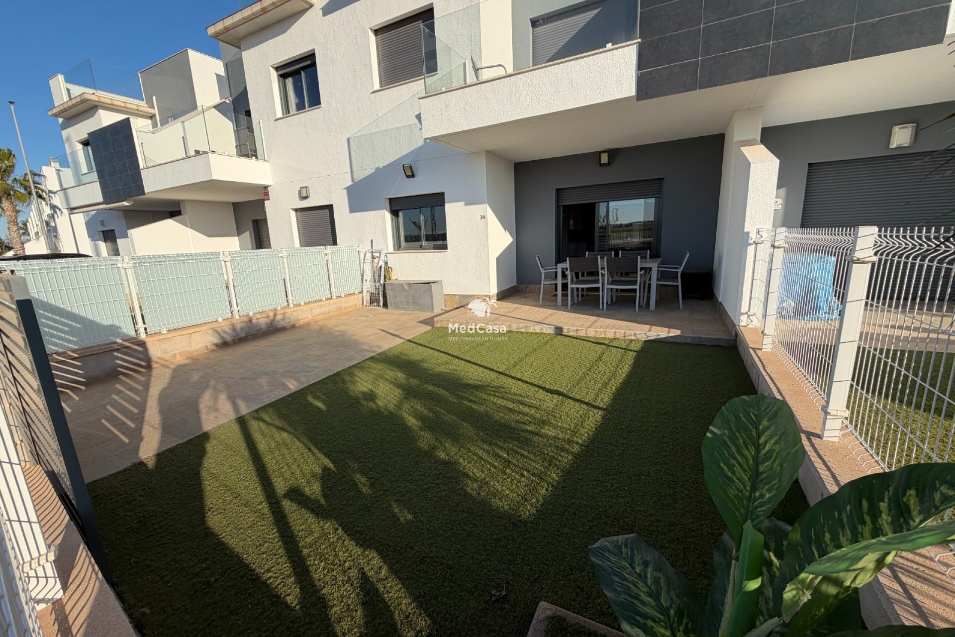 Segunda mano - Apartamento planta baja -
Pilar de la Horadada