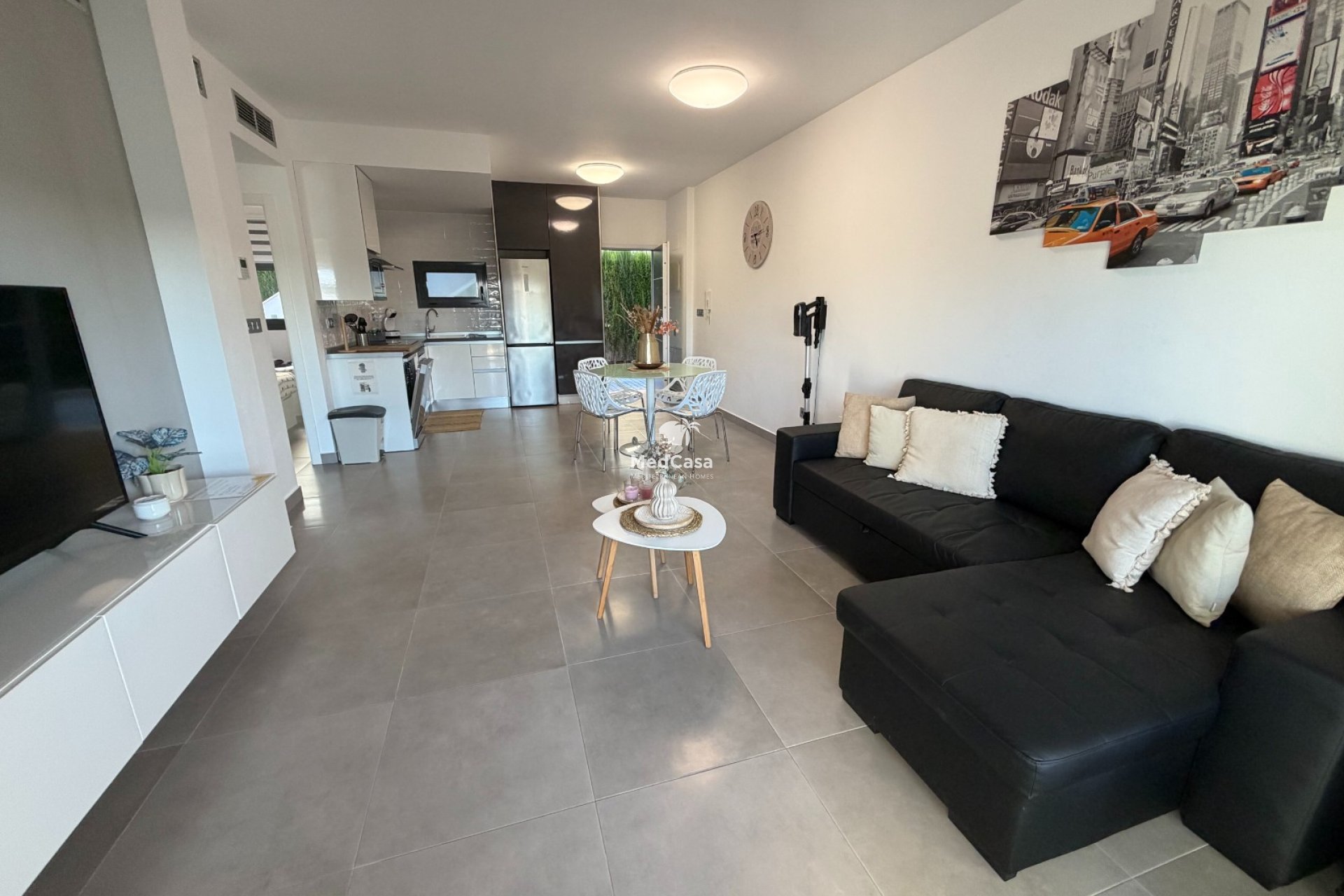 Segunda mano - Apartamento planta baja -
Pilar de la Horadada