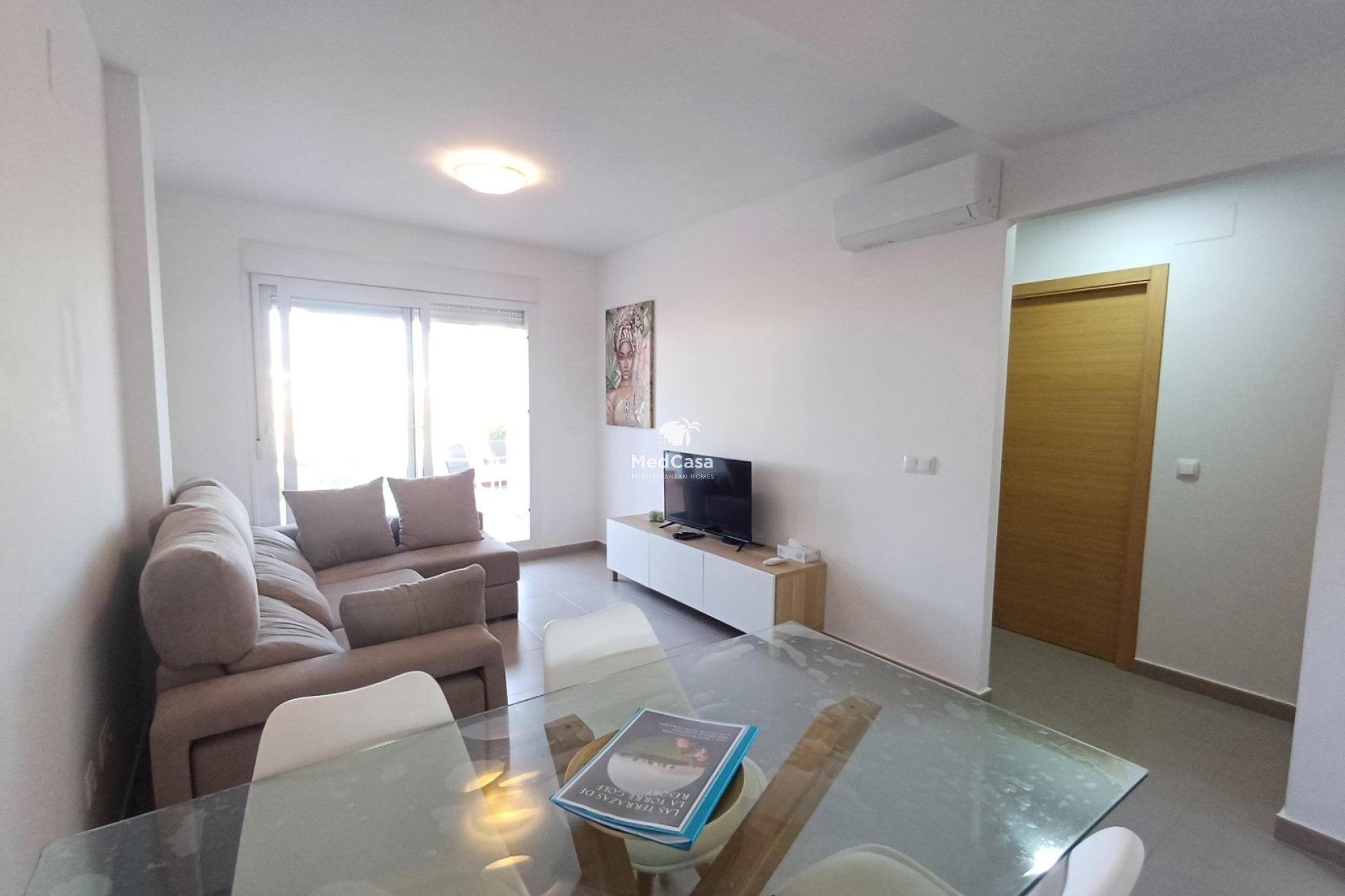 Segunda mano - Apartamento planta baja -
Roldan