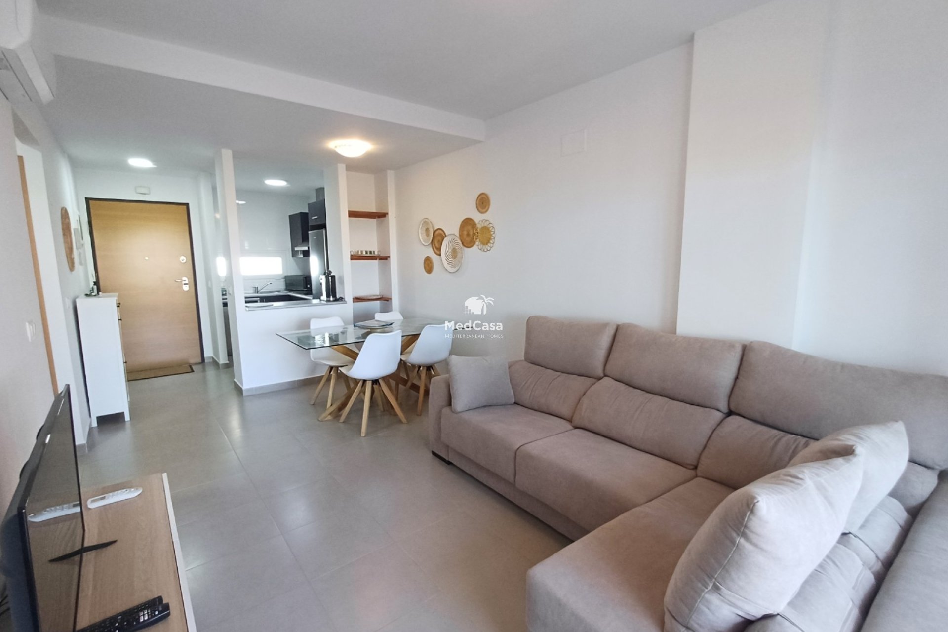 Segunda mano - Apartamento planta baja -
Roldan