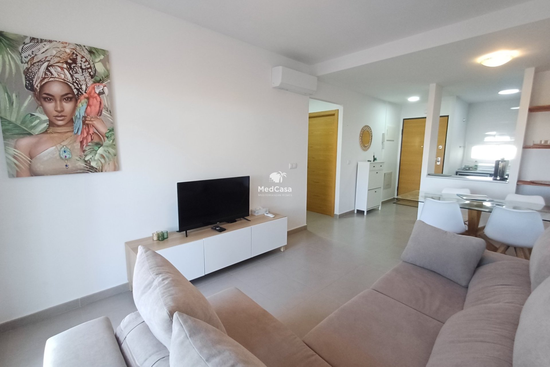 Segunda mano - Apartamento planta baja -
Roldan