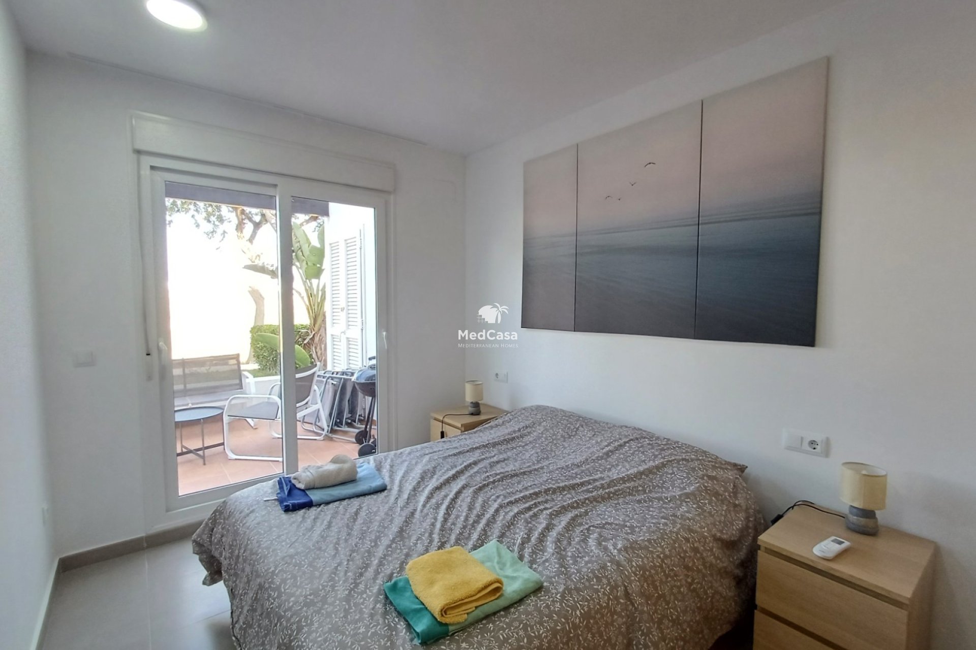 Segunda mano - Apartamento planta baja -
Roldan