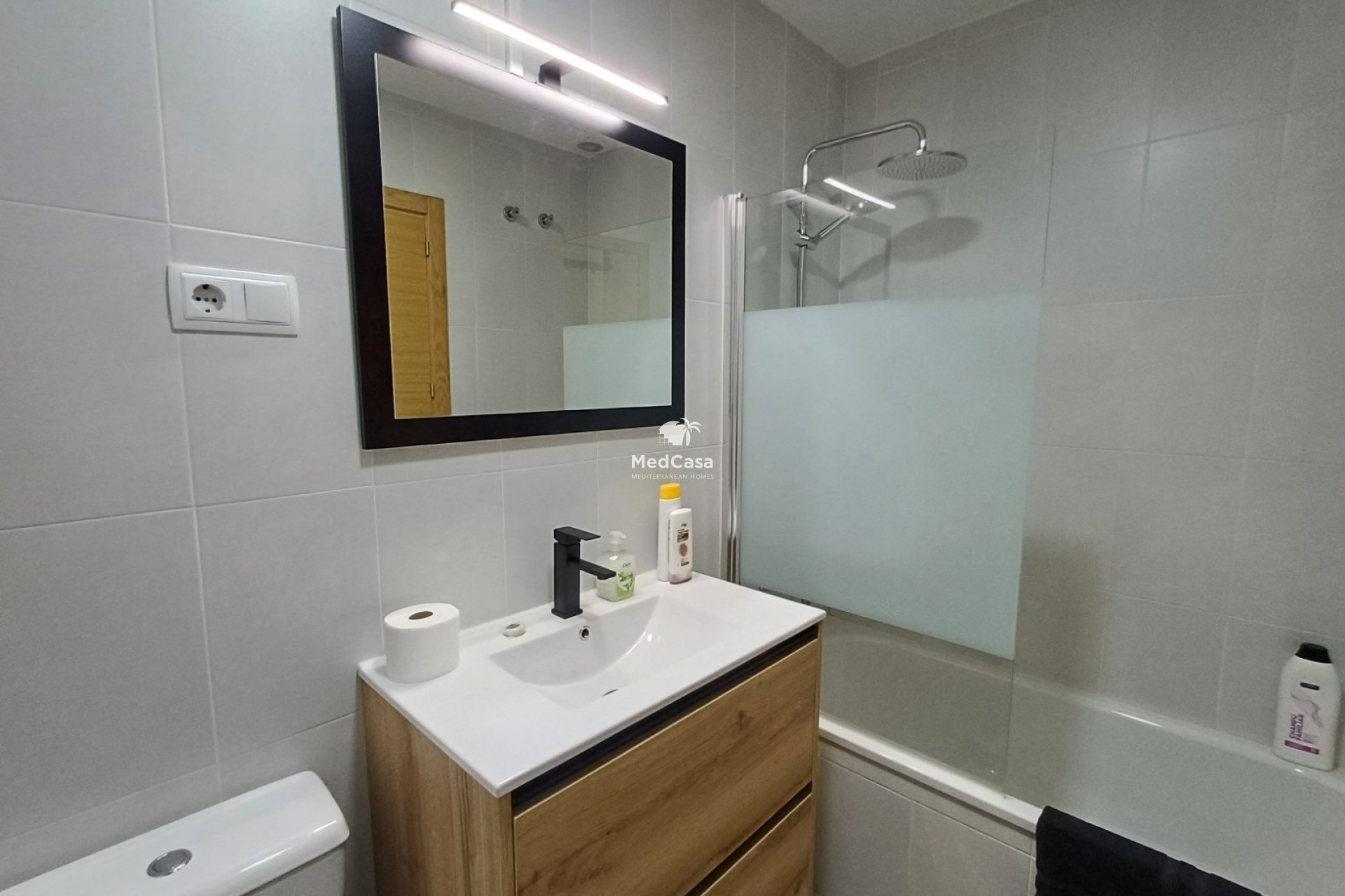 Segunda mano - Apartamento planta baja -
Roldan