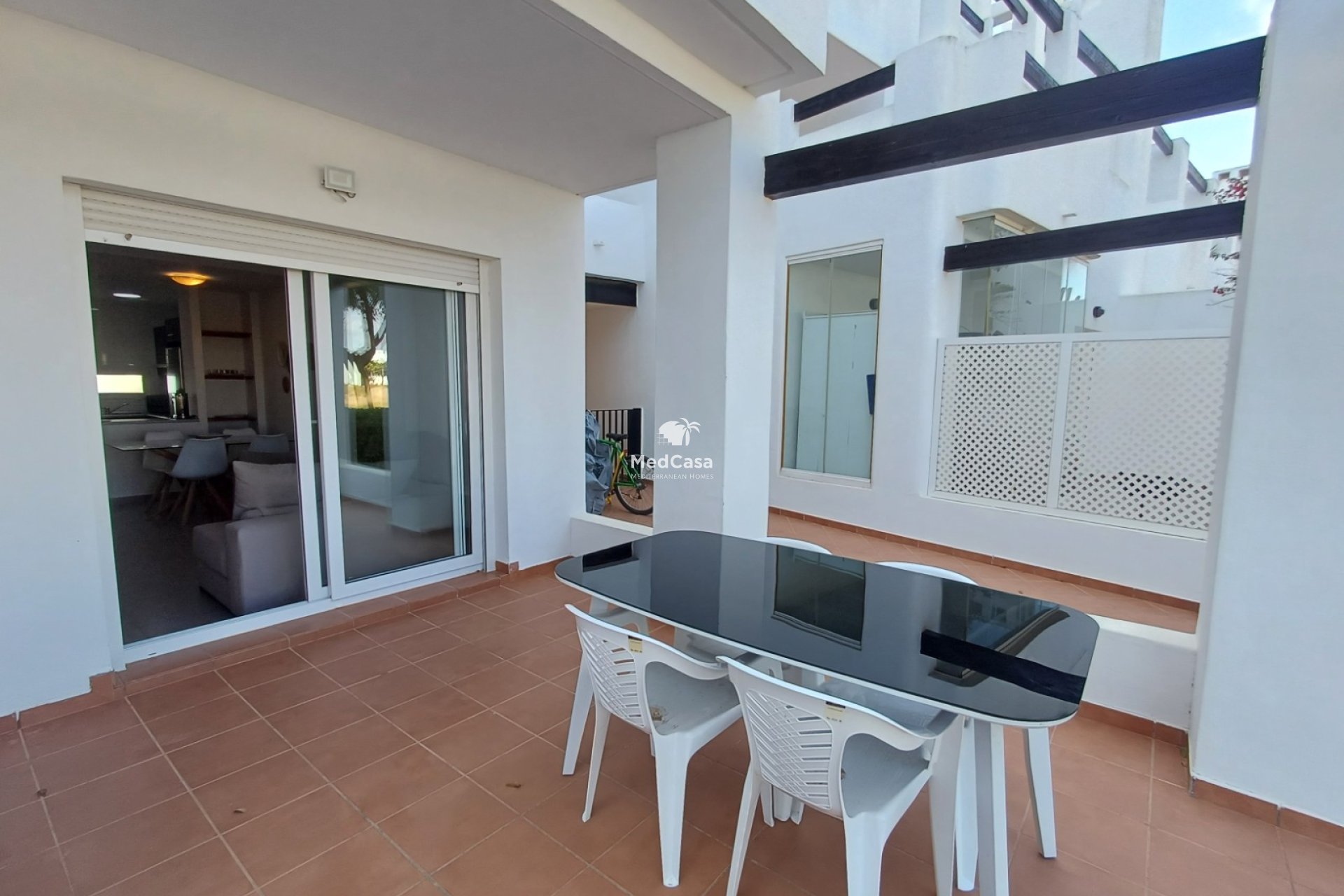 Segunda mano - Apartamento planta baja -
Roldan