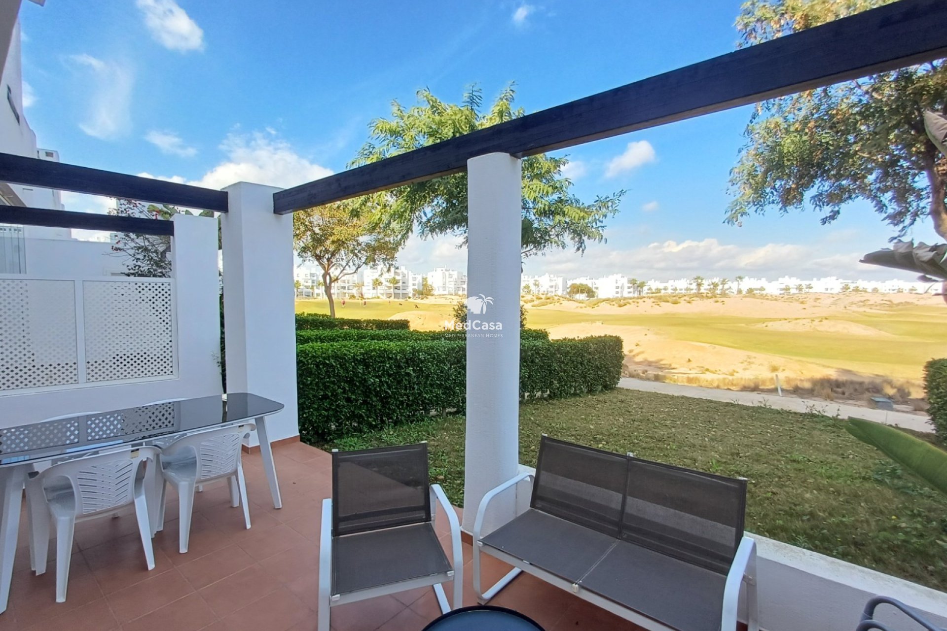 Segunda mano - Apartamento planta baja -
Roldan