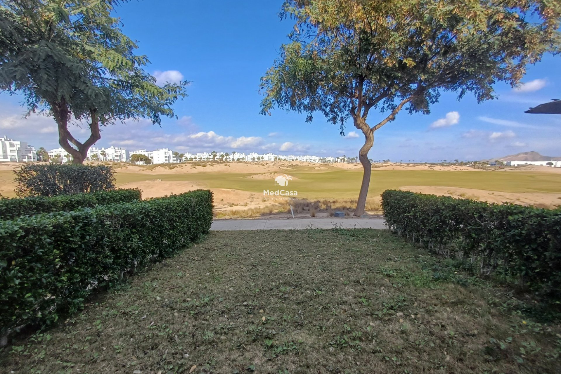 Segunda mano - Apartamento planta baja -
Roldan