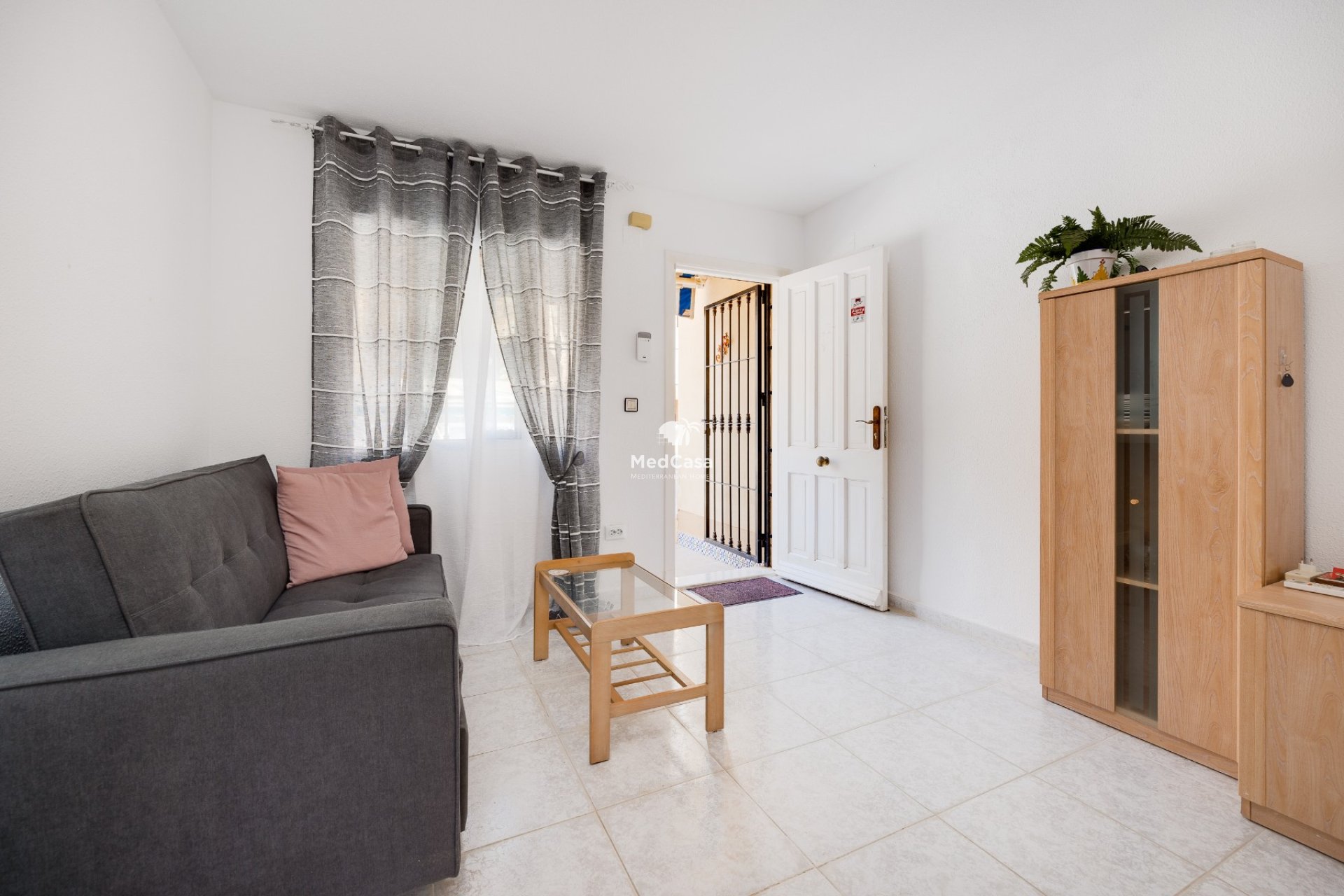 Segunda mano - Apartamento planta baja -
Torrevieja