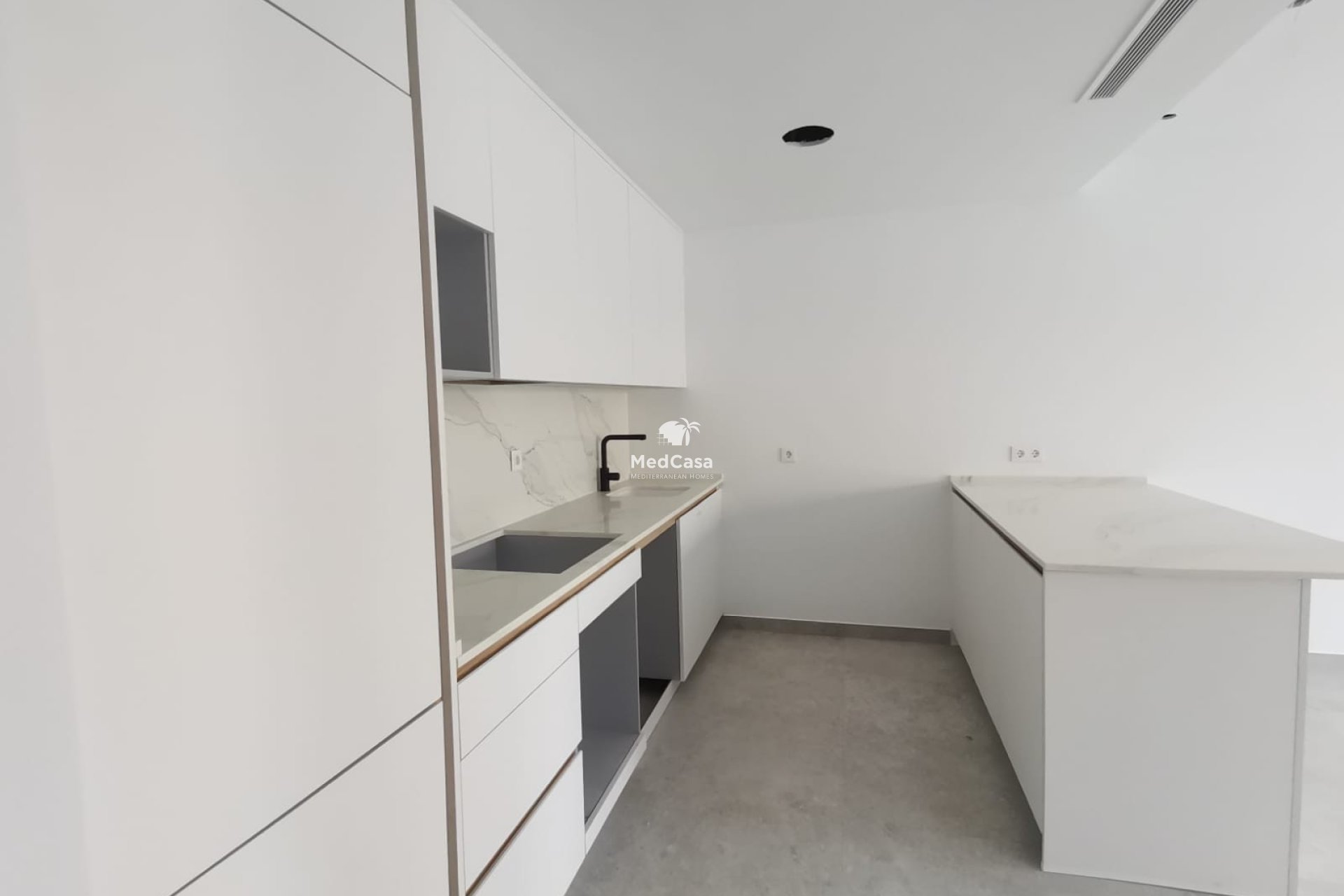 Segunda mano - Apartamento planta baja -
Torrevieja