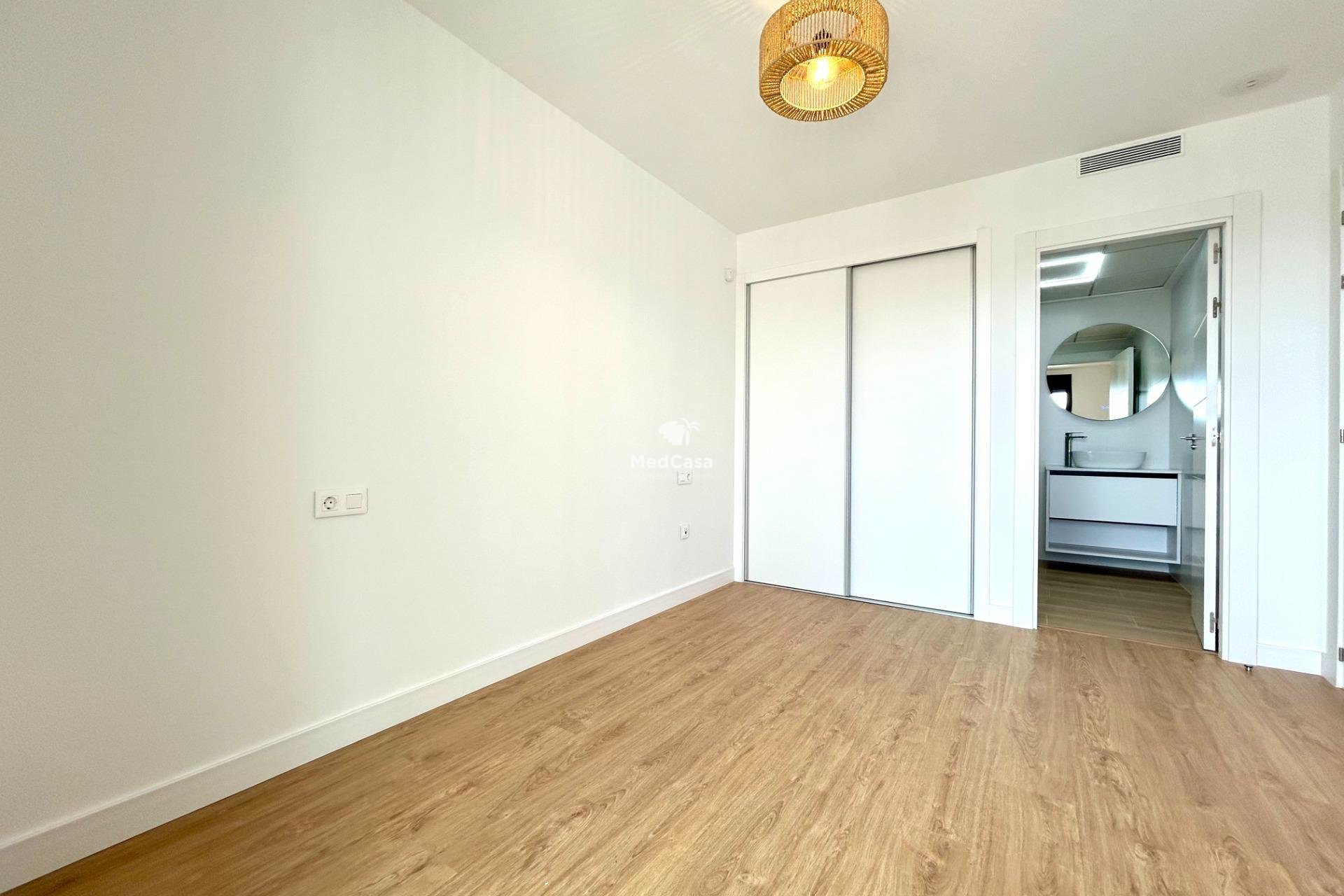 Segunda mano - Ático -
Orihuela Costa - PAU 8