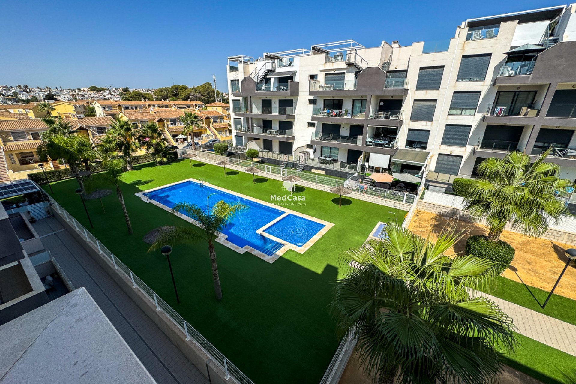 Segunda mano - Ático -
Orihuela Costa - Villamartín