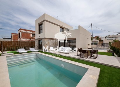 Villa - New Build -
            Golf La Finca - CBS-G754