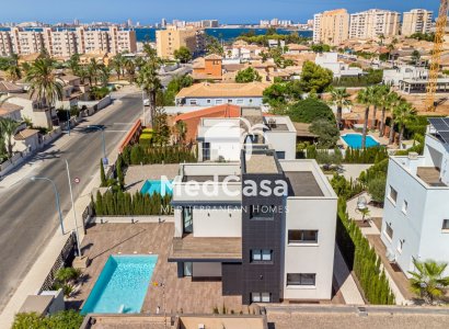 Villa - Obra nueva - La Manga -
                La Manga