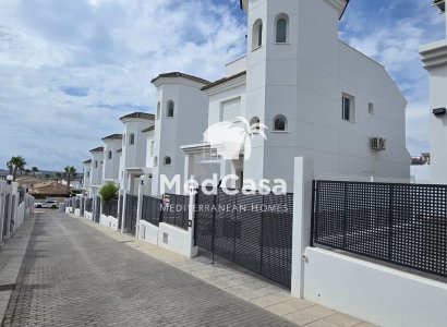 Villa - Resale - San Fulgencio - Urbanización La Marina