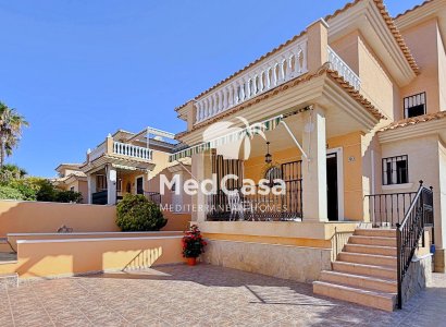 Villa - Wiederverkauf - Orihuela Costa - Orihuela Costa