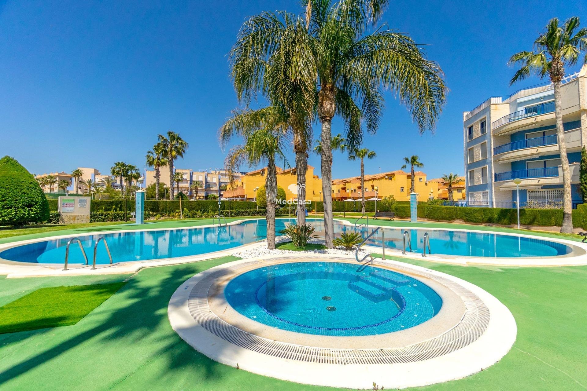 Wiederverkauf - Apartment -
Orihuela Costa - Campoamor