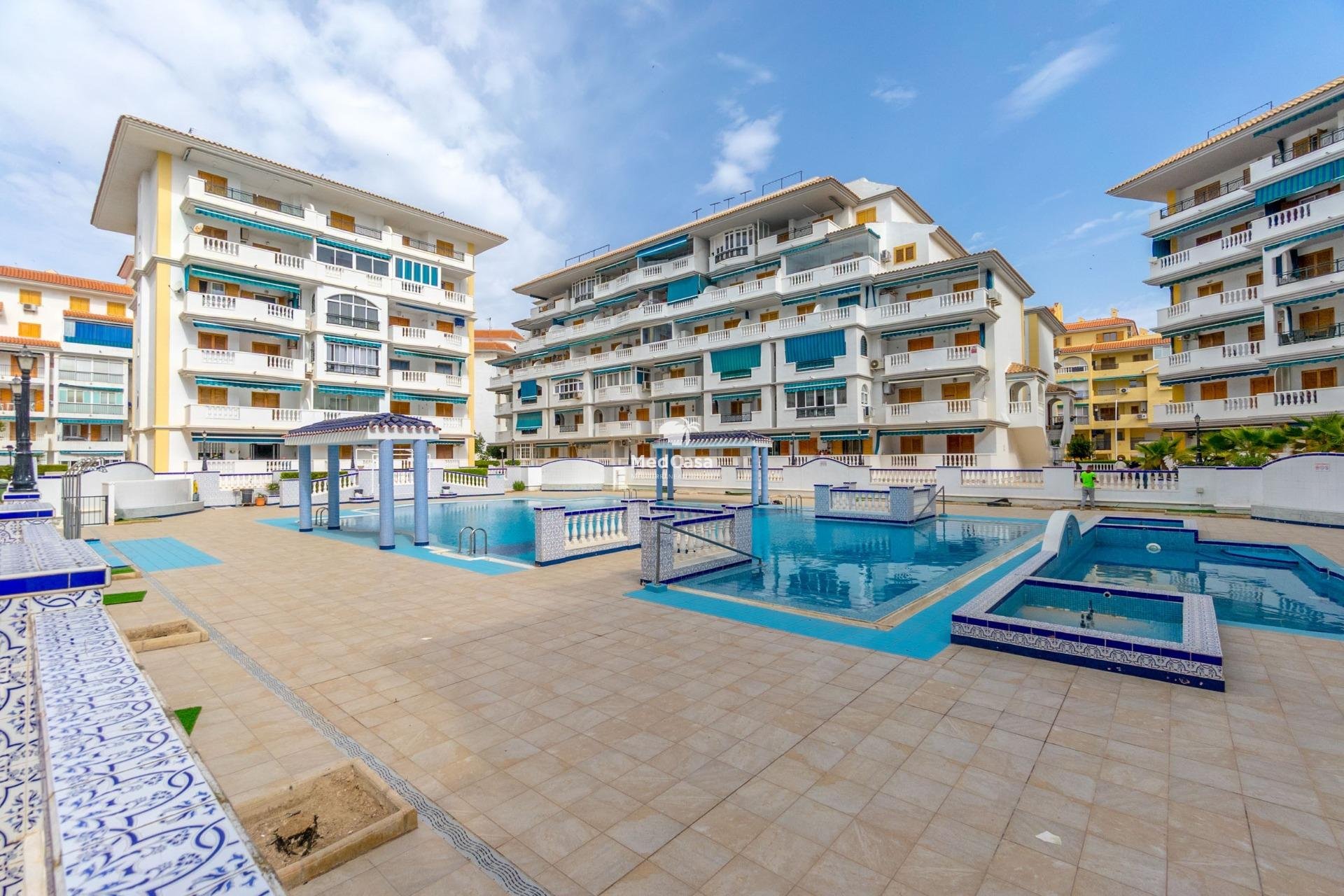 Wiederverkauf - Apartment -
Torrevieja - Los Europeos