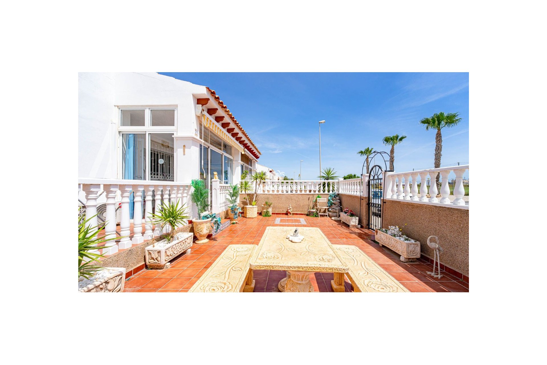 Wiederverkauf - Eckreihenhaus -
Orihuela Costa - Punta Prima