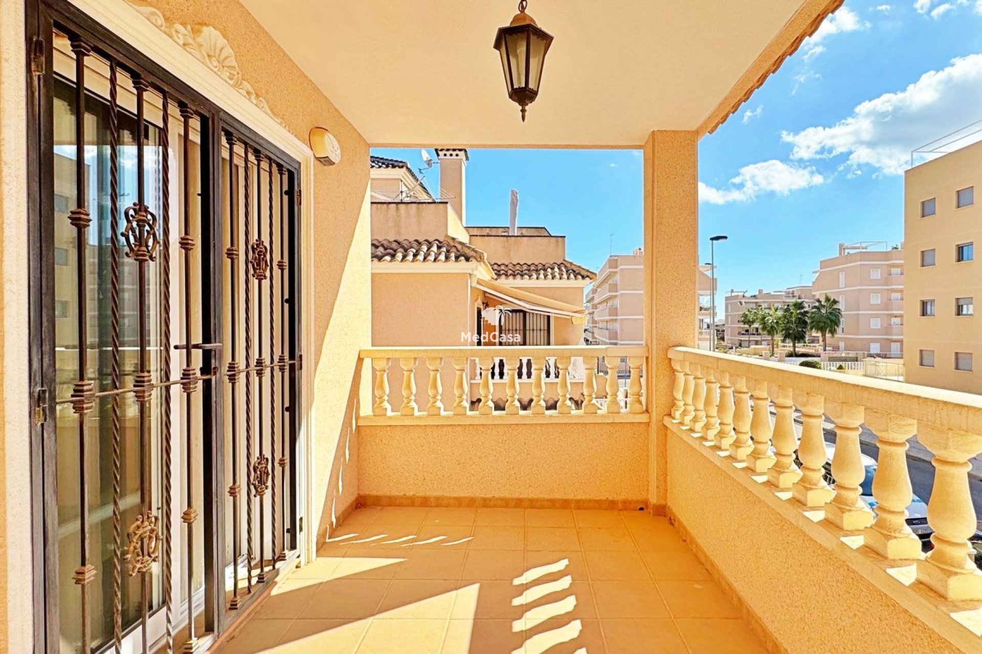 Wiederverkauf - Eckreihenhaus -
Orihuela Costa - Villamartín