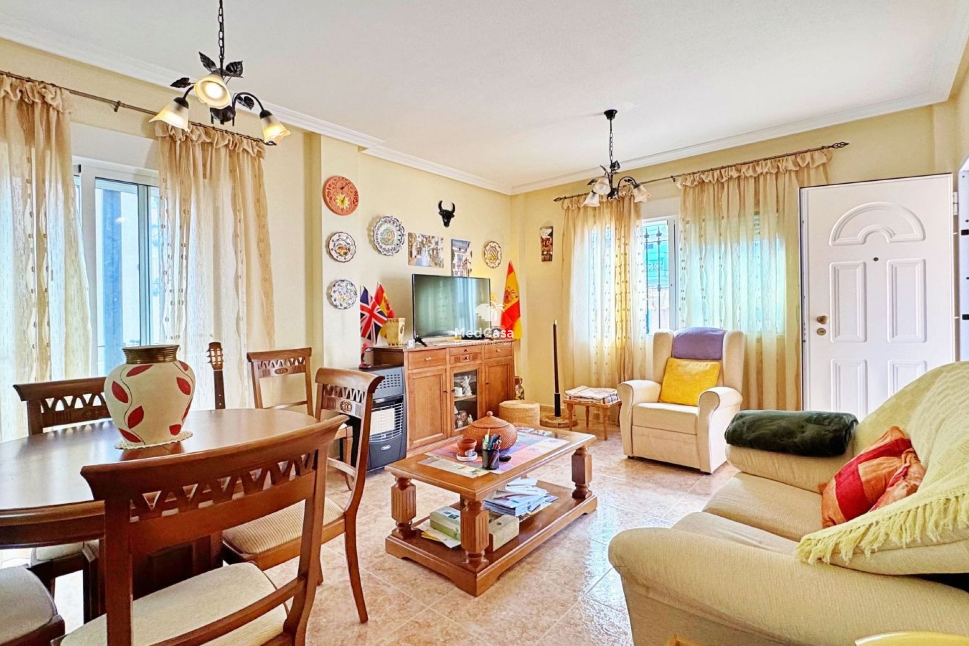 Wiederverkauf - Eckreihenhaus -
Orihuela Costa - Villamartín