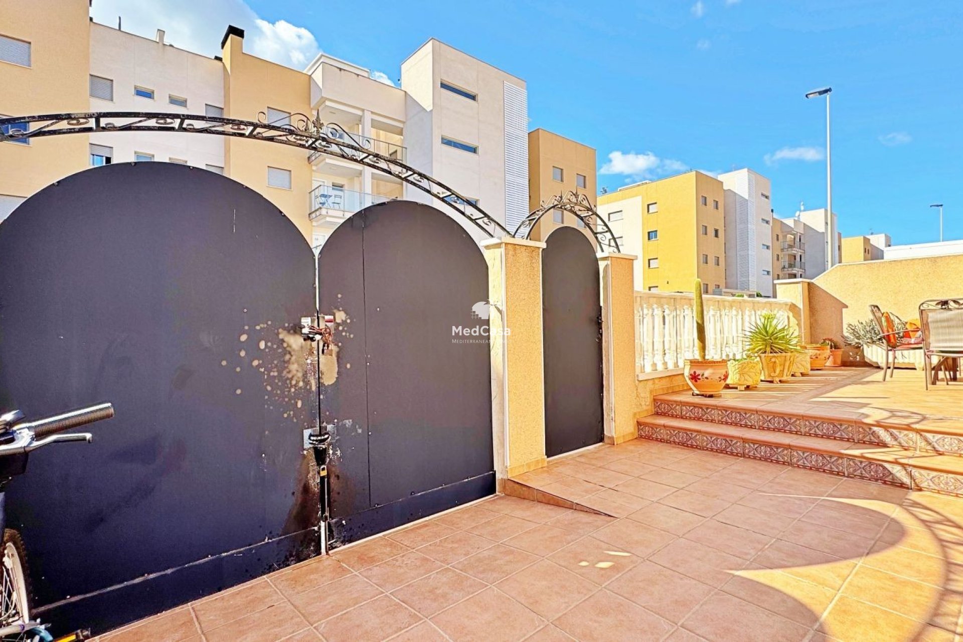 Wiederverkauf - Eckreihenhaus -
Orihuela Costa - Villamartín