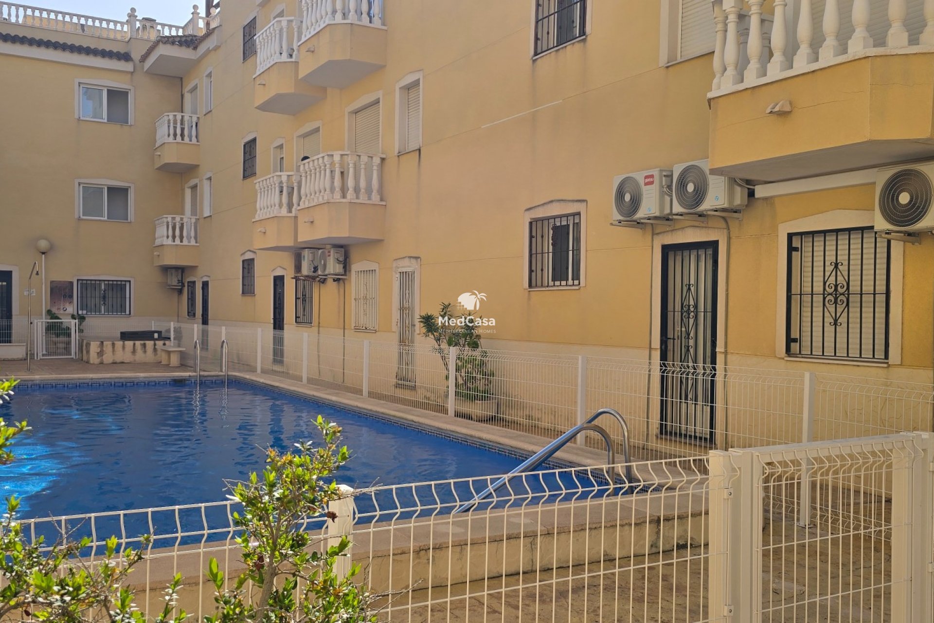 Wiederverkauf - Erdgeschosswohnung -
Formentera del Segura