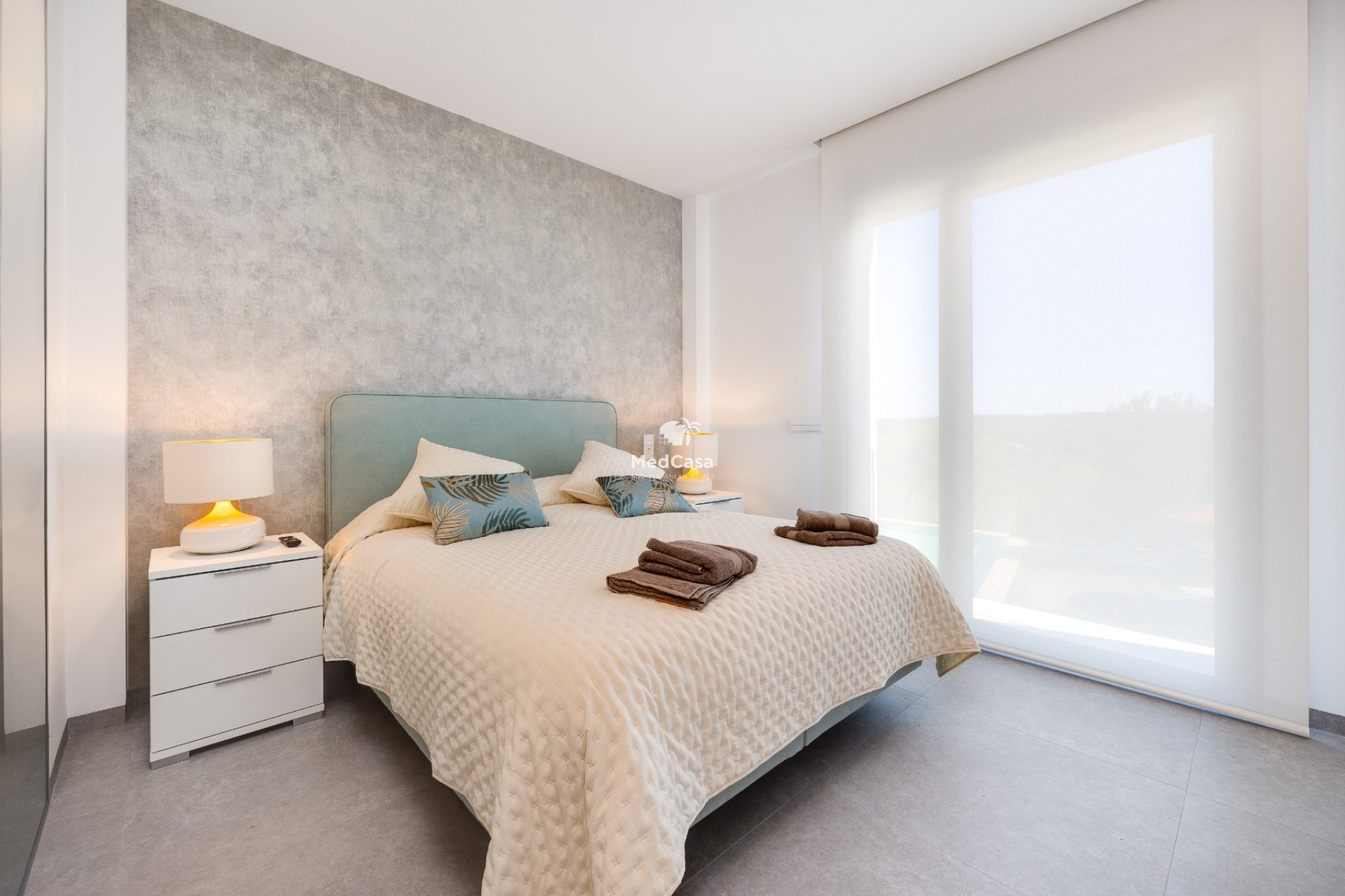 Wiederverkauf - Erdgeschosswohnung -
Golf Las Colinas