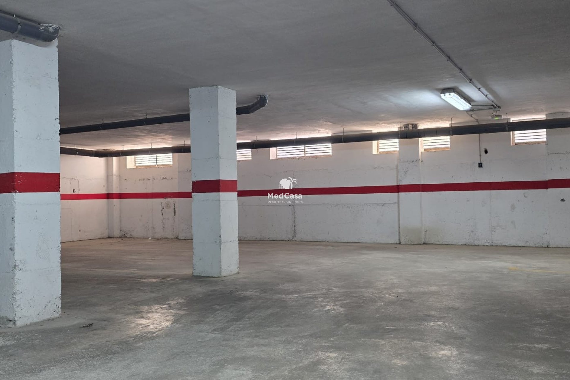 Wiederverkauf - Parking -
Formentera del Segura