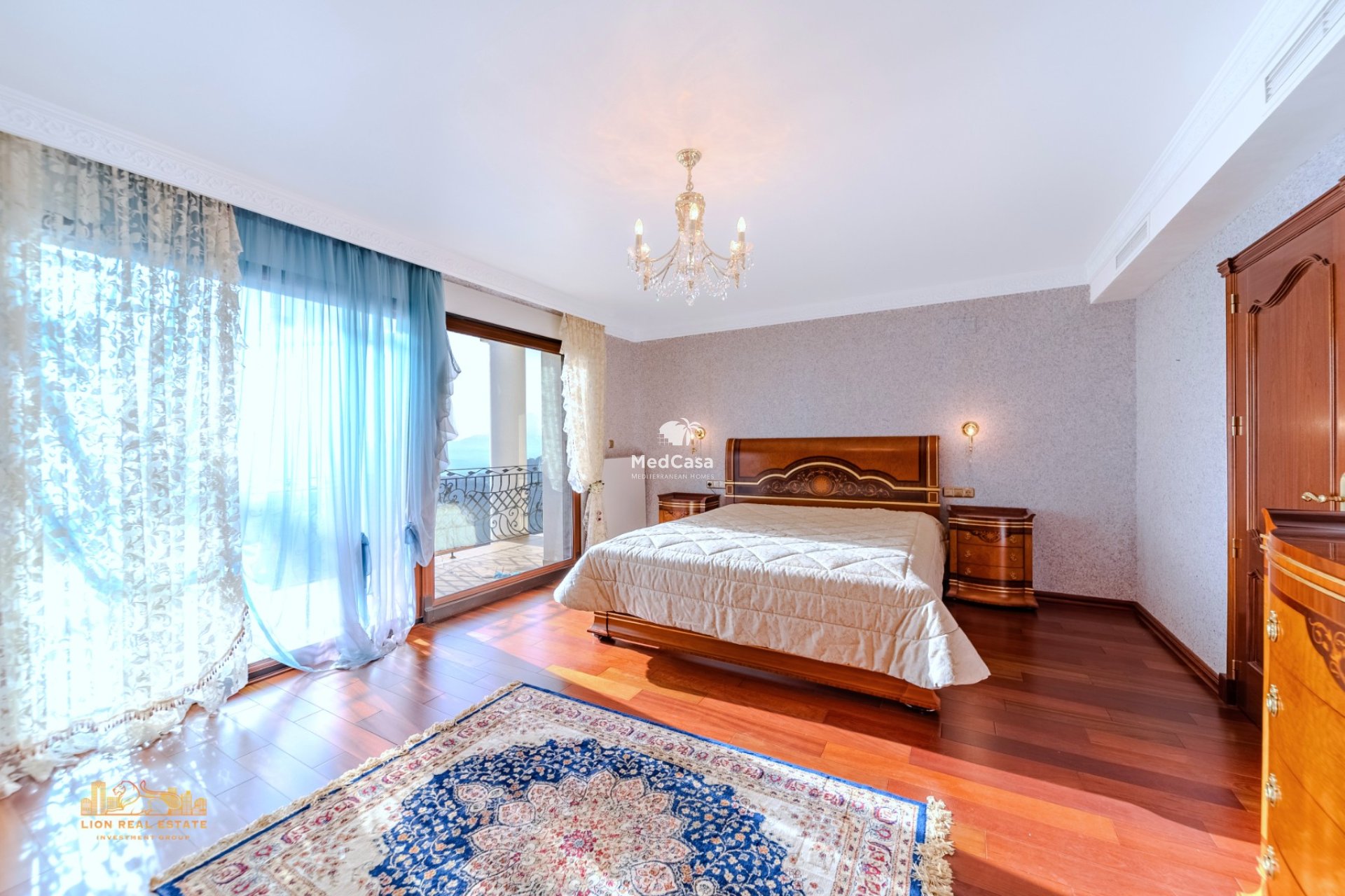 Wiederverkauf - Villa -
Altea